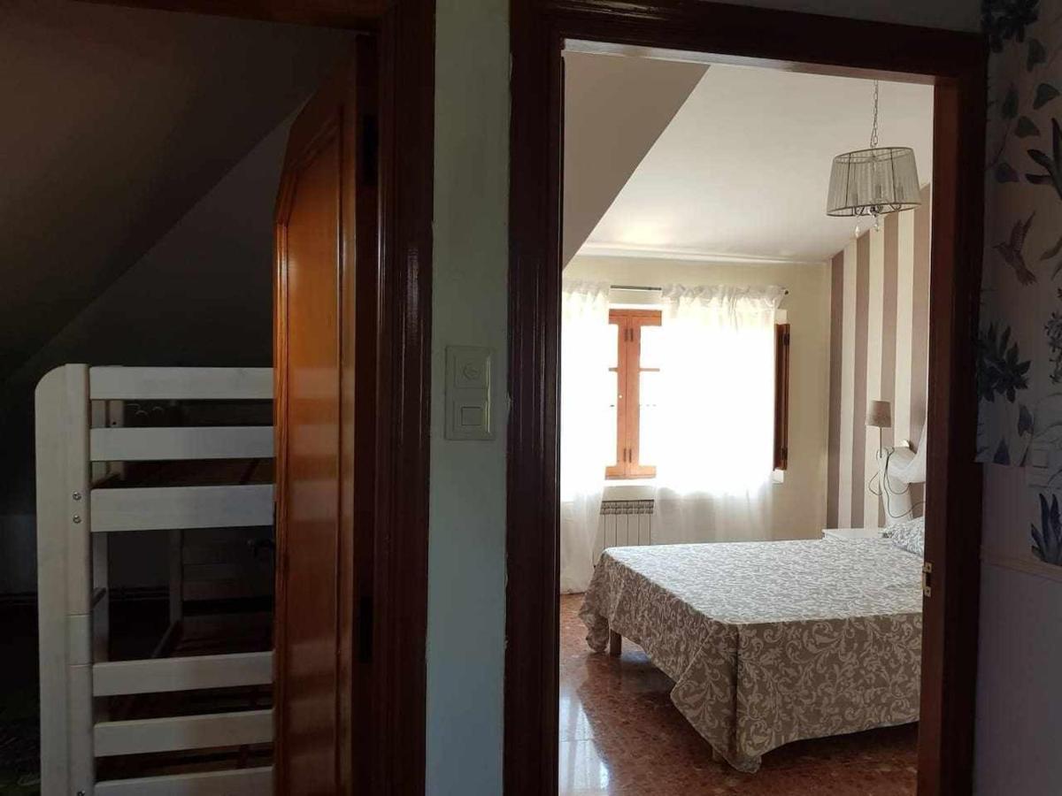 Casa De Campo Con Piscina 12 Personas Valladolid Bagian luar foto