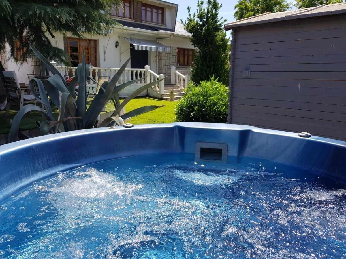 Casa De Campo Con Piscina 12 Personas Valladolid Bagian luar foto